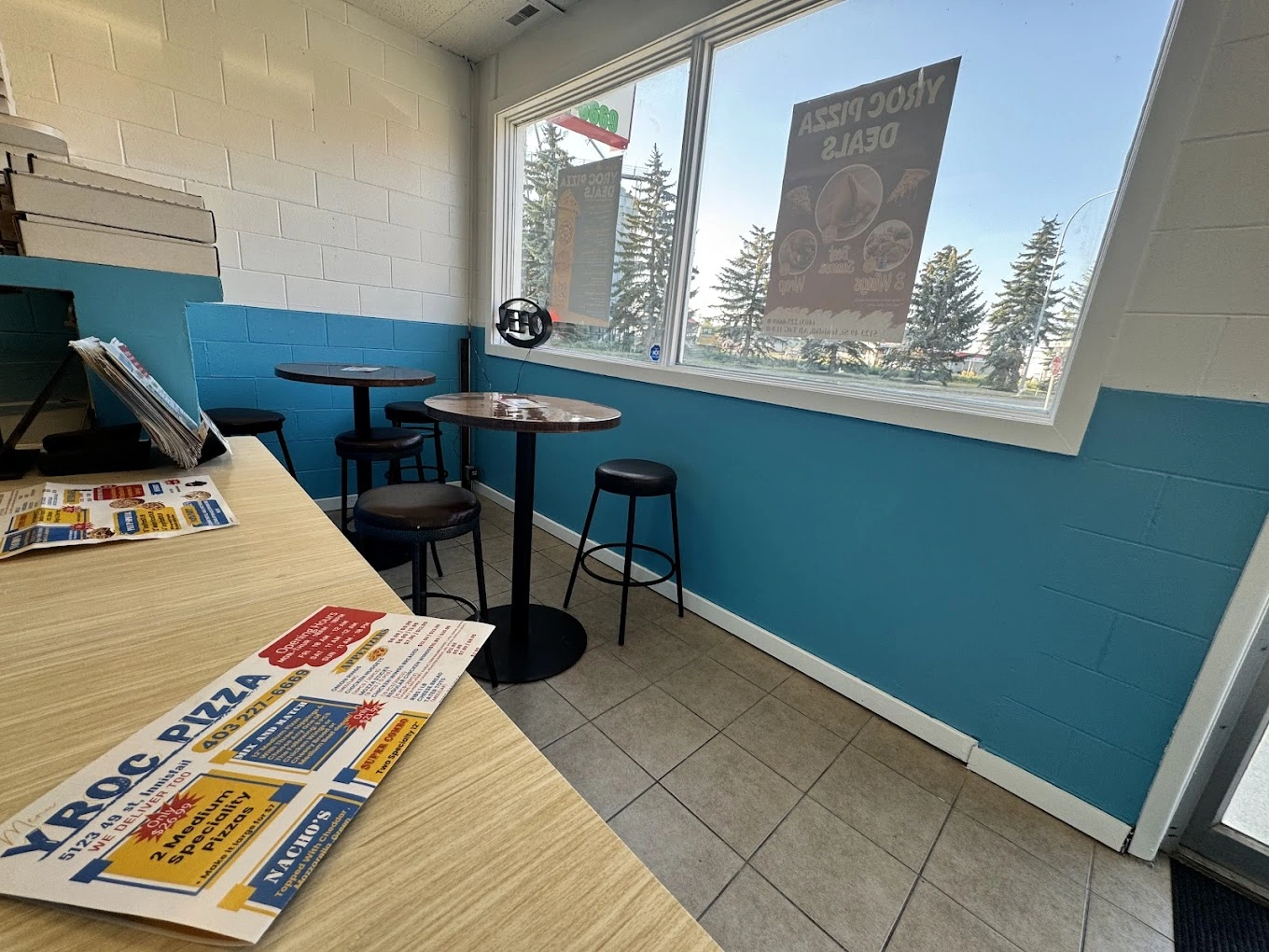 Best pizza restaurant in Innisfail, AB